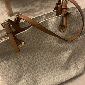 Micheal Kors handbag